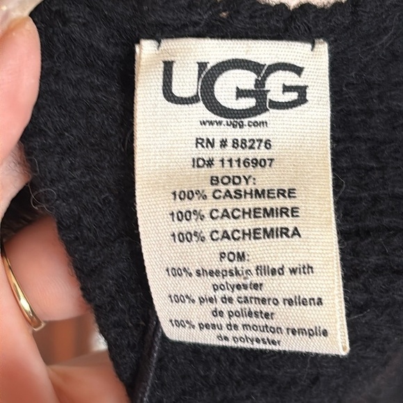 Brand New UGG 100% Cashmere Black Knit Scarf w/ Real Lamb Fur Sheepskin Pom Poms - Picture 11 of 15